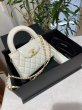 画像7: 【新品】【未使用品】2023-2024 AW 新作 CHANEL シャネル AS4416 B14296 10601 マトラッセ トップハンドル ミニ ショッピングバッグ シャイニーエイジドカーフスキン ホワイト ゴールド金具 23K ハンドバッグ レディース 女性用 白 ブランド レア プレゼント (7)