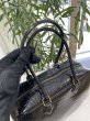 画像4: 【美品】HERMES エルメス プリュム28 ポロサスリセ ブラック ゴールド金具 F刻印□ クロコダイル シャイン 中古 ハンドバッグ ショルダーバッグ トートバッグ レディース 女性用 ブランド 本革 エキゾチックレザー 黒 希少 レア プレゼント ギフト バック (4)