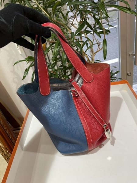 画像1: 【美品】HERMES エルメス ピコタンロック カザックMM トリヨンクレマンス ルージュカザック×ブルータラサ シルバー金具 P刻印□ バイカラー 中古 ハンドバッグ レディース 女性用 ブランド 本革 レザー 希少 レア プレゼント ギフト バック (1)