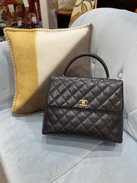 画像1: 【極美品】CHANEL シャネル A12397 マトラッセ ハンドバッグ キャビアスキン ブラック ゴールド金具 ケリー型 ヴィンテージ 中古 トートバッグ パーティバッグ レディース 女性用 ブランド 本革 レザー 黒 カーフ 希少 レア プレゼント ギフト バック ビンテージ (1)